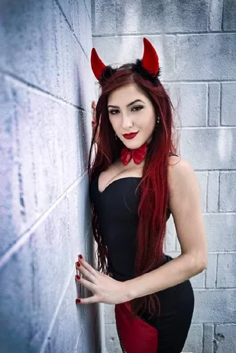 Diana Zambrozuski @The_Poseidon sticker 8