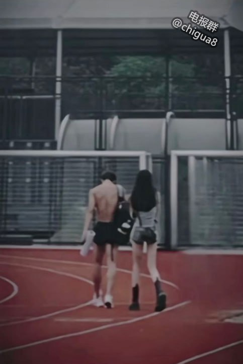 长清大学 瓜 你舍不得骑的车，别人站起来蹬都嫌慢！长青大学 黑丝 AJ 女被 体育生 ...