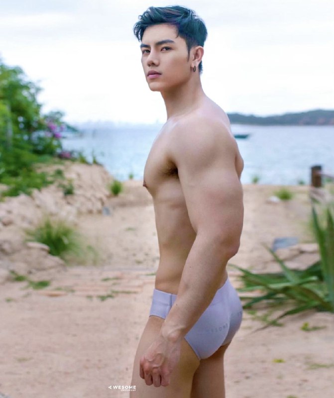 ｛但丁峻林｝ twi：cpx87777｜ 182·94·V11 · Qiuj ｜健身教练  ｜无小蓝｜ source