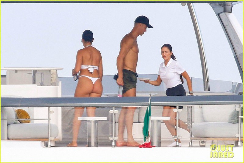 Picture 7 from ‌Georgina Rodriguez Hot 🔥 2024-09-05 09:15:06