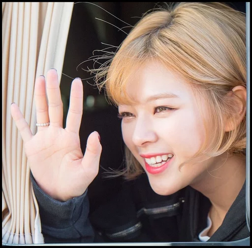 ↑ @Stick_Blinkxo ↓ sticker 2