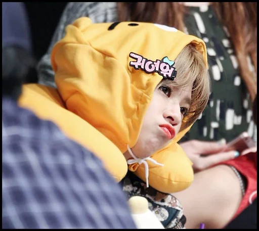 ↑ @Stick_Blinkxo ↓ sticker 11
