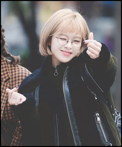 ↑ @Stick_Blinkxo ↓ sticker 3