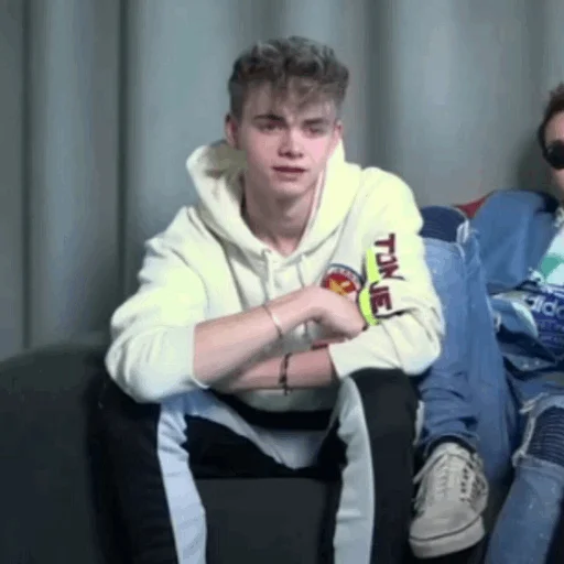 ˚corbyn besson💸↵ @kpopstan sticker 7