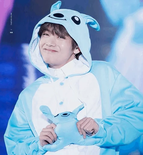 Call Me Taehyung✨⛈💧 @wtfSwogol sticker 2
