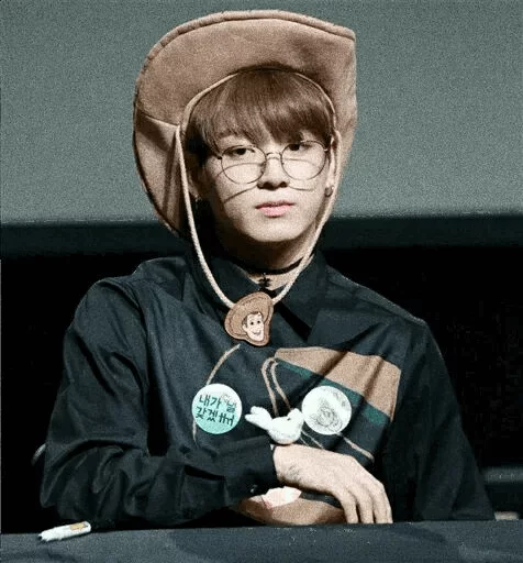 ॱᴊᴜɴɢ ᴋᴏᴏᴋ ઊ @TaeIsMineBitches ˀˀ ☁ sticker 8