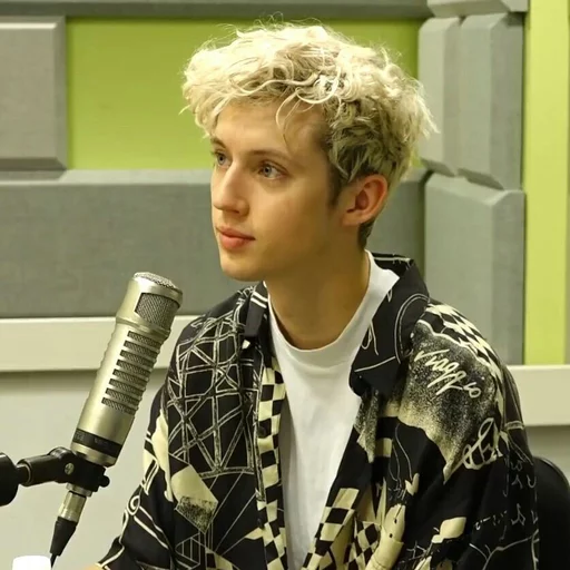 ✨-Troye by @kastick sticker 3