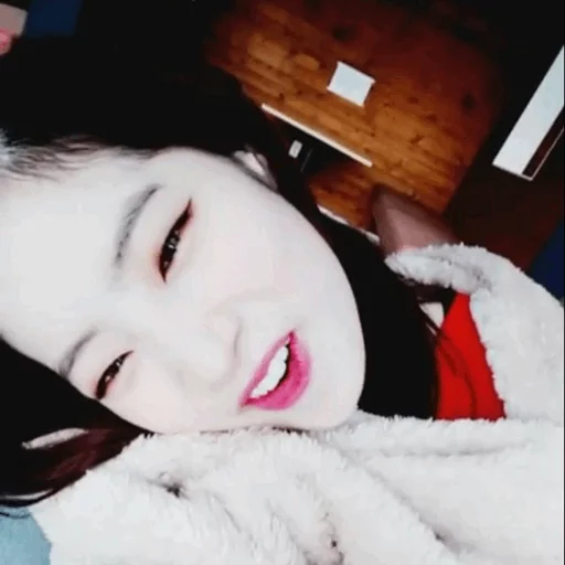 [Dahyun Vlive Memes]🌸@ItzHadid sticker 7