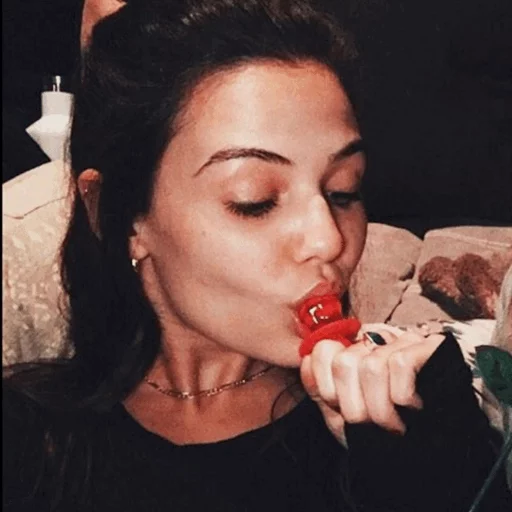 -danielle campbell💫 @SwizzleStickers sticker 5