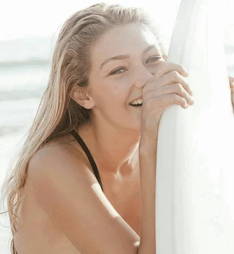 GigiHadid @Ndwsticker sticker 6