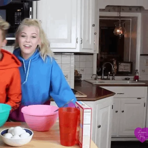 'Loren gray @TheHoneyMoonn sticker 10