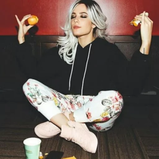 - Halsey | @Its_ArTina 🌱 sticker 11