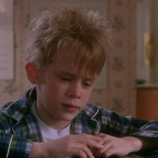 —home alone🏠↓ By @Saiou⸙ sticker 3