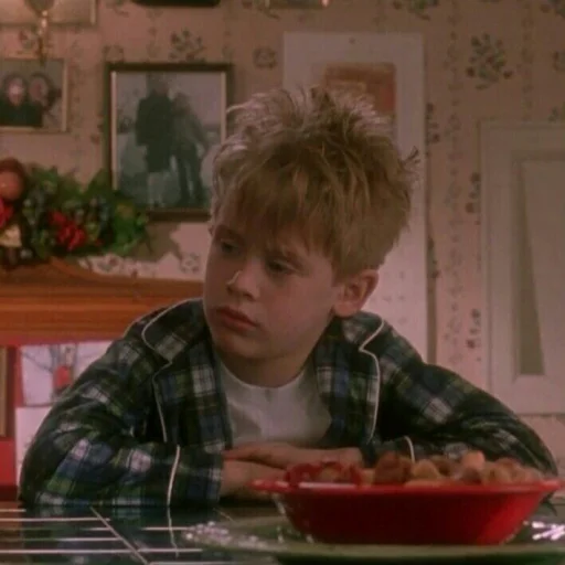 —home alone🏠↓ By @Saiou⸙ sticker 8