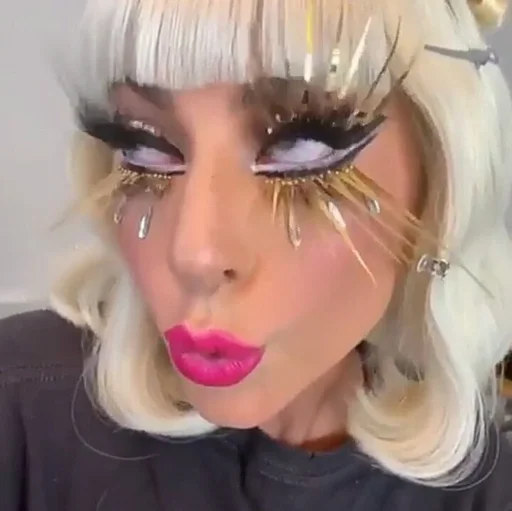 @Artpop sticker 12