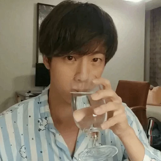 Jιɴ Eαт wαтer🍸| @BTSir7 | sticker 7