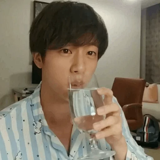 Jιɴ Eαт wαтer🍸| @BTSir7 | sticker 9