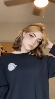 Hannah Owo 3 sticker 11