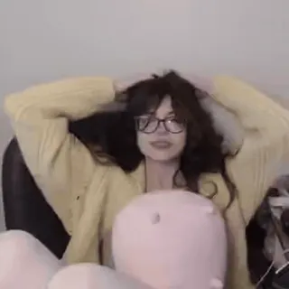 Hannah Owo 3 sticker 19