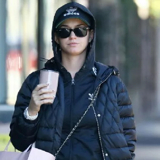 ',Katy Perry',🦋 @LouiMood sticker 5