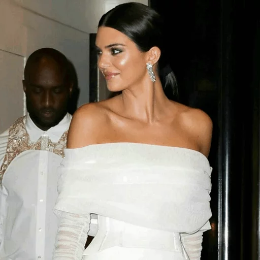 Kendall Jenner" @JUSTlNBIEBER sticker 10