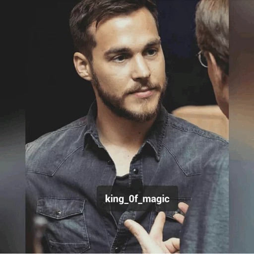 @King_0f_magic sticker 3