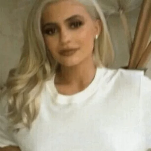 - KING KYLIE [ @stickit ] sticker 2