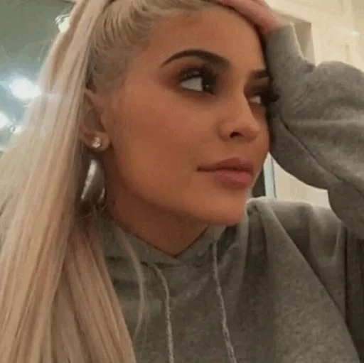 - KING KYLIE [ @stickit ] sticker 3