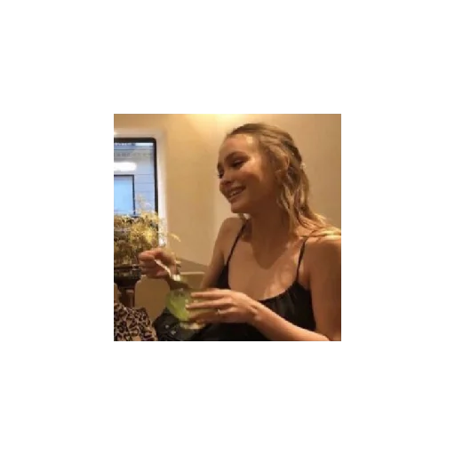 ❥ŁilyRoseDepp🥀؛ @Stylinsoner sticker 4