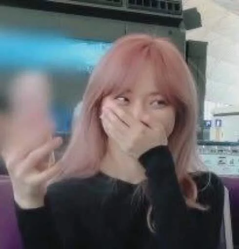 LOOΠΔ sticker 9