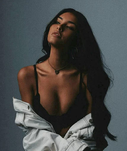 Madison beer | @CelebPcks sticker 6