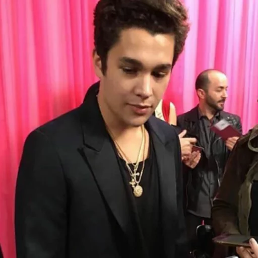 - Austin Mahone | @Its_ArTina 🚀 sticker 4