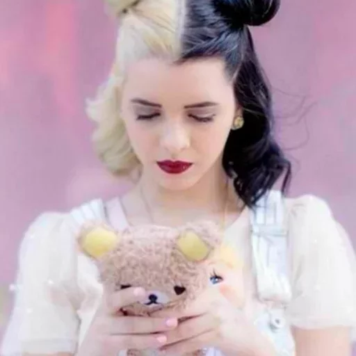 Melanie Martinez 🍩 @ItsCryBaby 🍩 sticker 11