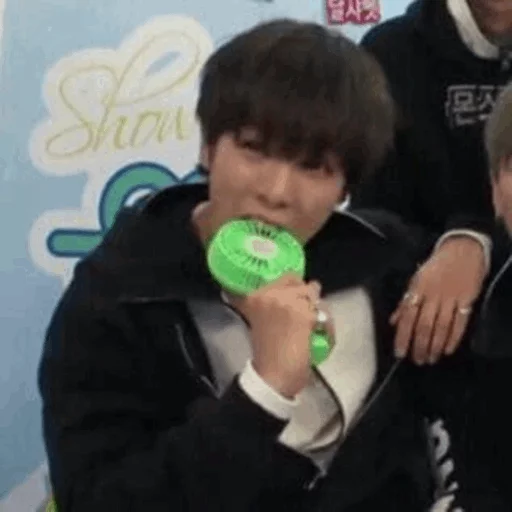 MONSTA X memes [ @gl10_stic ] sticker 11